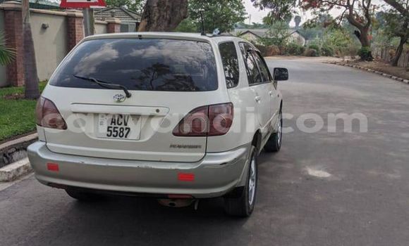 Buy Used Toyota Harrier White Car in Kitwe in Zambia Buy Used Toyota Harrier White Car in Kitwe in Zambia