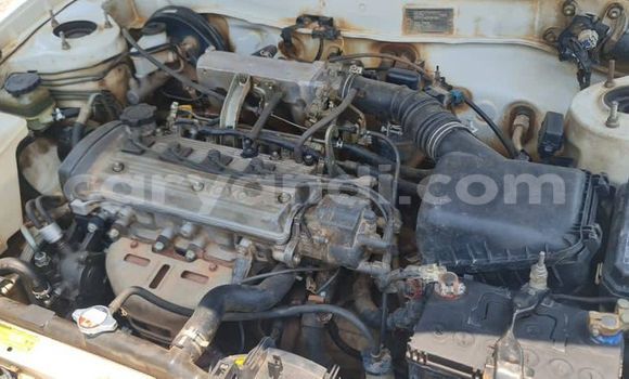 Acheter Occasion Voiture Toyota Corolla Gris à Chingola, Zambie Acheter Occasion Voiture Toyota Corolla Gris à Chingola, Zambie