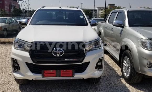 Tenga Tsaru Toyota Hilux Chena Mota in Lusaka in Zambia Tenga Tsaru Toyota Hilux Chena Mota in Lusaka in Zambia