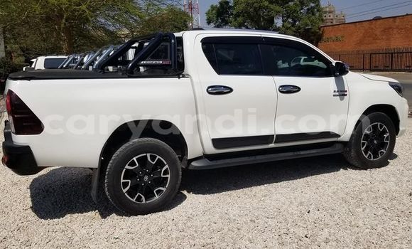 Tenga Tsaru Toyota Hilux Chena Mota in Lusaka in Zambia Tenga Tsaru Toyota Hilux Chena Mota in Lusaka in Zambia