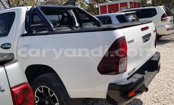 Tenga Tsaru Toyota Hilux Chena Mota in Lusaka in Zambia Tenga Tsaru Toyota Hilux Chena Mota in Lusaka in Zambia