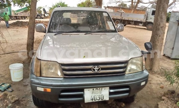 Acheter Occasion Voiture Toyota Land Cruiser Prado Gris à Lusaka, Zambie Acheter Occasion Voiture Toyota Land Cruiser Prado Gris à Lusaka, Zambie