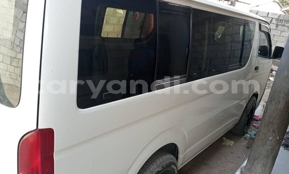 Tenga Tsaru Toyota Hiace Chena Mota in Lusaka in Zambia Tenga Tsaru Toyota Hiace Chena Mota in Lusaka in Zambia