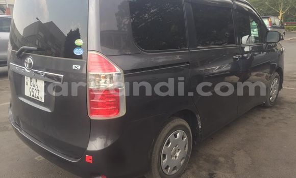 Acheter Occasion Voiture Toyota Noah Noir à Lusaka, Zambie Acheter Occasion Voiture Toyota Noah Noir à Lusaka, Zambie