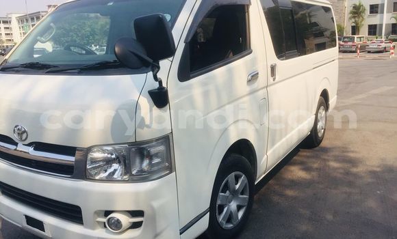 Acheter Occasion Voiture Toyota Hiace Blanc à Lusaka, Zambie Acheter Occasion Voiture Toyota Hiace Blanc à Lusaka, Zambie