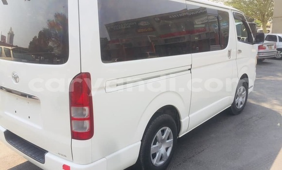 Acheter Occasion Voiture Toyota Hiace Blanc à Lusaka, Zambie Acheter Occasion Voiture Toyota Hiace Blanc à Lusaka, Zambie