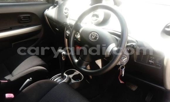 Acheter Occasion Voiture Toyota IST Blanc à Lusaka, Zambie Acheter Occasion Voiture Toyota IST Blanc à Lusaka, Zambie