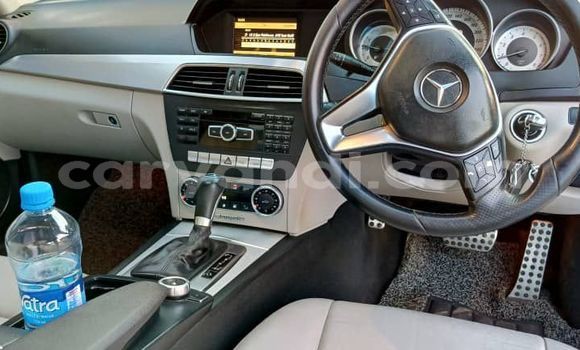 Buy Used Mercedes‒Benz C–Class Blue Car in Lusaka in Zambia