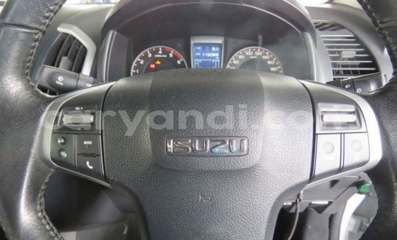 Acheter Occasion Voiture Isuzu KB Blanc à Livingstone, Zambie Acheter Occasion Voiture Isuzu KB Blanc à Livingstone, Zambie