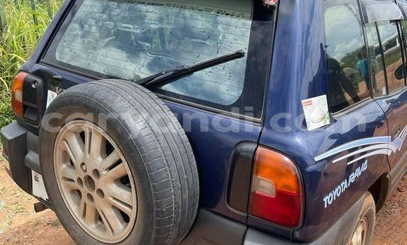 Acheter Occasion Voiture Toyota RAV4 Bleu à Lusaka, Zambie Acheter Occasion Voiture Toyota RAV4 Bleu à Lusaka, Zambie