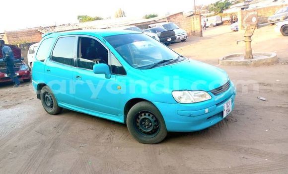 Acheter Occasion Voiture Toyota Spacio Bleu à Lusaka, Zambie Acheter Occasion Voiture Toyota Spacio Bleu à Lusaka, Zambie