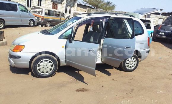 Acheter Occasion Voiture Toyota Spacio Gris à Lusaka, Zambie Acheter Occasion Voiture Toyota Spacio Gris à Lusaka, Zambie