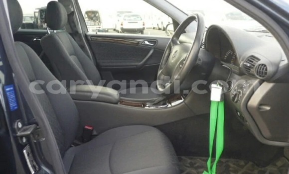 Acheter Import Voiture Mercedes‒Benz C–Class Bleu à Lusaka, Zambie Acheter Import Voiture Mercedes‒Benz C–Class Bleu à Lusaka, Zambie