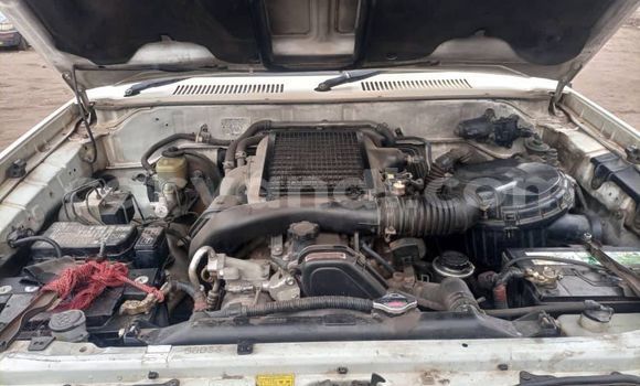 Acheter Occasion Voiture Toyota Land Cruiser Prado Blanc à Lusaka, Zambie Acheter Occasion Voiture Toyota Land Cruiser Prado Blanc à Lusaka, Zambie