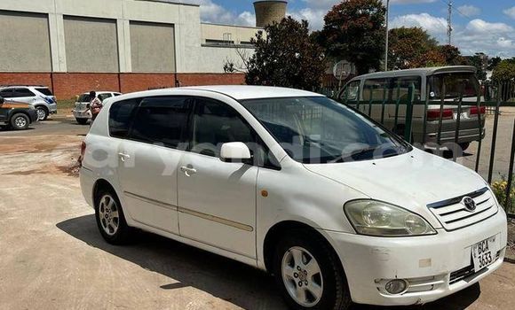 Acheter Occasion Voiture Toyota Ipsum Blanc à Lusaka, Zambie