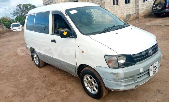 Tenga Tsaru Toyota Noah Chena Mota in Lusaka in Zambia Tenga Tsaru Toyota Noah Chena Mota in Lusaka in Zambia