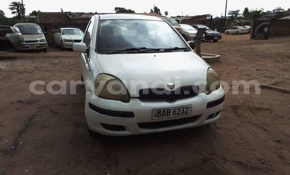 Acheter Occasion Voiture Toyota Vitz Blanc à Lusaka, Zambie