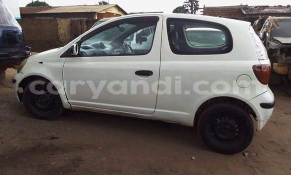 Acheter Occasion Voiture Toyota Vitz Blanc à Lusaka, Zambie Acheter Occasion Voiture Toyota Vitz Blanc à Lusaka, Zambie