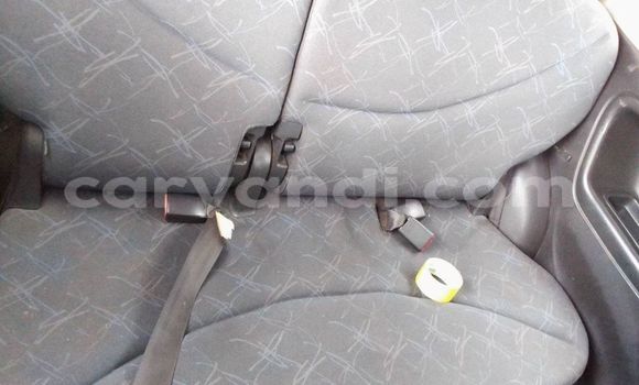 Acheter Occasion Voiture Toyota Vitz Blanc à Lusaka, Zambie Acheter Occasion Voiture Toyota Vitz Blanc à Lusaka, Zambie