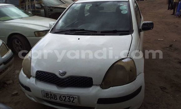 Acheter Occasion Voiture Toyota Vitz Blanc à Lusaka, Zambie Acheter Occasion Voiture Toyota Vitz Blanc à Lusaka, Zambie