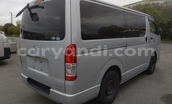 Buy Used Toyota Hiace Silver Car in Lusaka in Zambia Buy Used Toyota Hiace Silver Car in Lusaka in Zambia