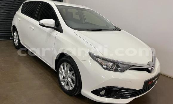 Buy Used Toyota Auris White Car in Lusaka in Zambia