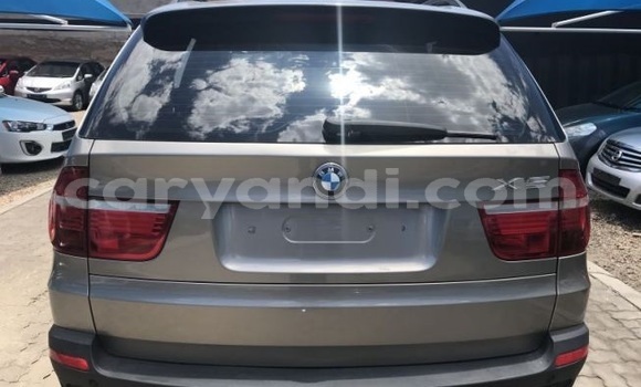 Acheter Occasion Voiture BMW X5 Gris à Kitwe, Zambie Acheter Occasion Voiture BMW X5 Gris à Kitwe, Zambie