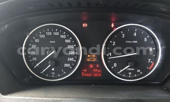 Acheter Occasion Voiture BMW X5 Gris à Kitwe, Zambie Acheter Occasion Voiture BMW X5 Gris à Kitwe, Zambie