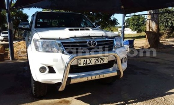 Acheter Occasion Voiture Toyota 4Runner Blanc à Chingola, Zambie Acheter Occasion Voiture Toyota 4Runner Blanc à Chingola, Zambie