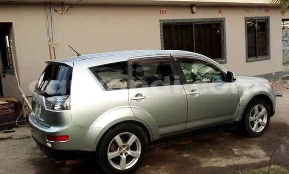 Acheter Occasion Voiture Mitsubishi Outlander Gris à Kitwe, Zambie Acheter Occasion Voiture Mitsubishi Outlander Gris à Kitwe, Zambie