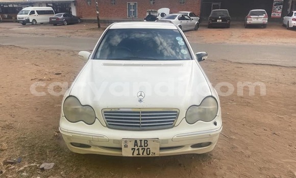 Acheter Occasion Voiture Mercedes-Benz C-Classe Blanc à Kitwe, Zambie Acheter Occasion Voiture Mercedes-Benz C-Classe Blanc à Kitwe, Zambie