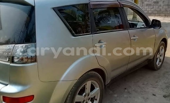 Acheter Occasion Voiture Mitsubishi Outlander Gris à Kitwe, Zambie Acheter Occasion Voiture Mitsubishi Outlander Gris à Kitwe, Zambie