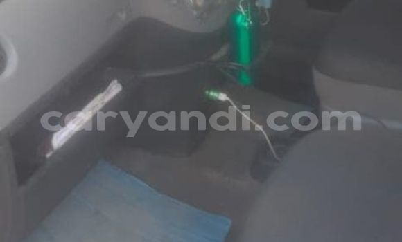 Acheter Occasion Voiture Toyota Sienta Gris à Kitwe, Zambie Acheter Occasion Voiture Toyota Sienta Gris à Kitwe, Zambie