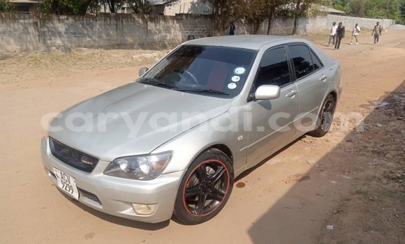 Acheter Occasion Voiture Toyota Altezza Gris à Kitwe, Zambie Acheter Occasion Voiture Toyota Altezza Gris à Kitwe, Zambie