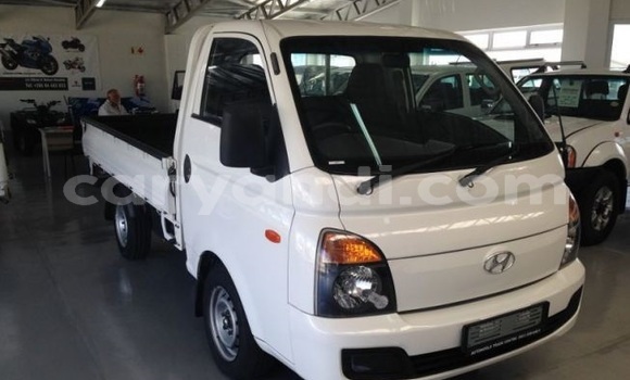 Buy Used Hyundai H1 White Car in Chingola in Zambia