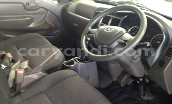 Acheter Occasion Voiture Hyundai H1 Blanc à Chingola, Zambie Acheter Occasion Voiture Hyundai H1 Blanc à Chingola, Zambie