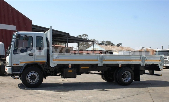 Buy Used Isuzu FTR 850 White Truck in Lusaka in Zambia Buy Used Isuzu FTR 850 White Truck in Lusaka in Zambia