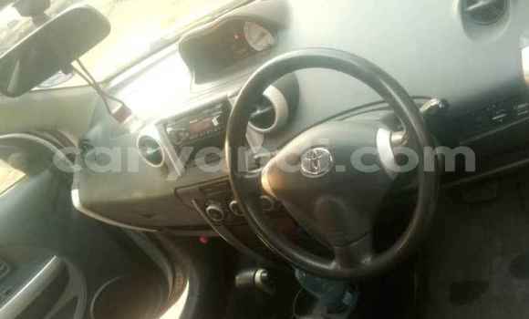 Acheter Occasion Voiture Toyota IST Blanc à Lusaka, Zambie Acheter Occasion Voiture Toyota IST Blanc à Lusaka, Zambie