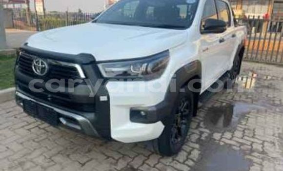 Acheter Occasion Voiture Toyota Hilux Blanc à Lusaka, Zambie