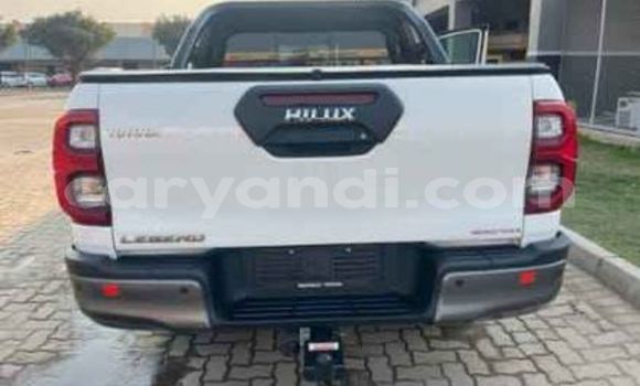 Acheter Occasion Voiture Toyota Hilux Blanc à Lusaka, Zambie Acheter Occasion Voiture Toyota Hilux Blanc à Lusaka, Zambie