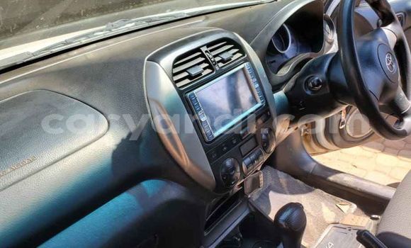 Acheter Occasion Voiture Toyota RAV4 Blanc à Lusaka, Zambie Acheter Occasion Voiture Toyota RAV4 Blanc à Lusaka, Zambie