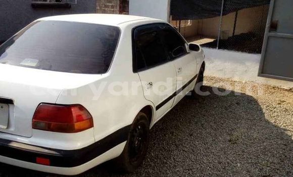 Acheter Occasion Voiture Toyota Corolla Blanc à Lusaka, Zambie Acheter Occasion Voiture Toyota Corolla Blanc à Lusaka, Zambie