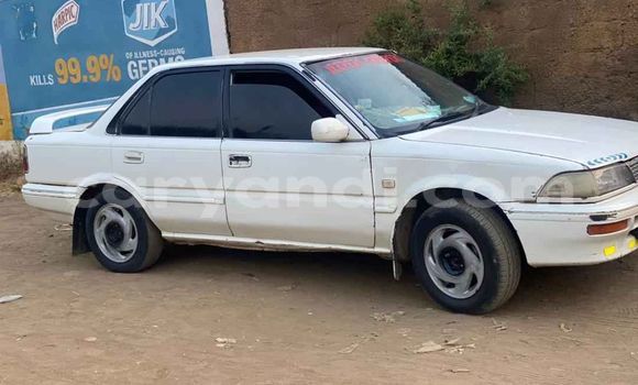 Acheter Occasion Voiture Toyota Corolla Blanc à Lusaka, Zambie Acheter Occasion Voiture Toyota Corolla Blanc à Lusaka, Zambie