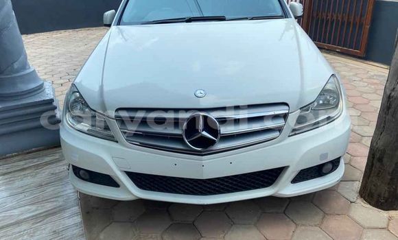 Acheter Occasion Voiture Mercedes‒Benz C–Class Blanc à Lusaka, Zambie Acheter Occasion Voiture Mercedes‒Benz C–Class Blanc à Lusaka, Zambie
