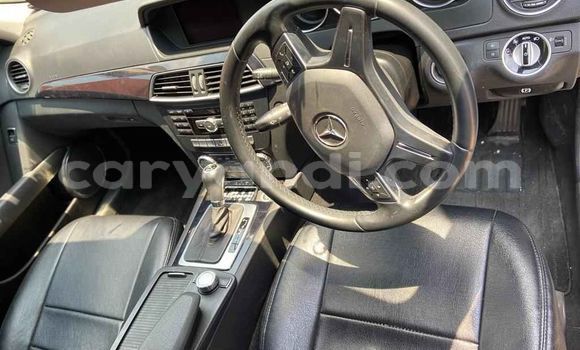 Acheter Occasion Voiture Mercedes‒Benz C–Class Blanc à Lusaka, Zambie Acheter Occasion Voiture Mercedes‒Benz C–Class Blanc à Lusaka, Zambie