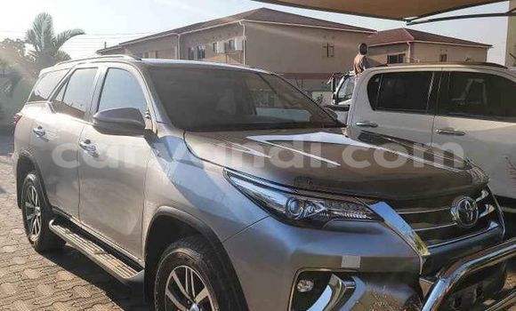 Nunua Ilio tumika Toyota Fortuner Fedha Gari ndani ya Lusaka nchini Zambia
