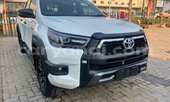 Acheter Occasion Voiture Toyota Hilux Blanc à Lusaka, Zambie Acheter Occasion Voiture Toyota Hilux Blanc à Lusaka, Zambie