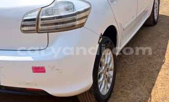 Acheter Occasion Voiture Toyota Blade Blanc à Lusaka, Zambie Acheter Occasion Voiture Toyota Blade Blanc à Lusaka, Zambie