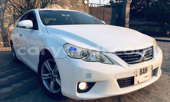 Acheter Occasion Voiture Toyota Mark X Blanc à Lusaka, Zambie