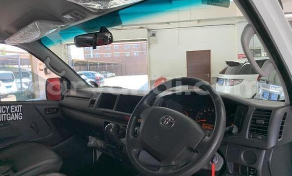 Buy Used Toyota Hiace White Car in Lusaka in Zambia Buy Used Toyota Hiace White Car in Lusaka in Zambia